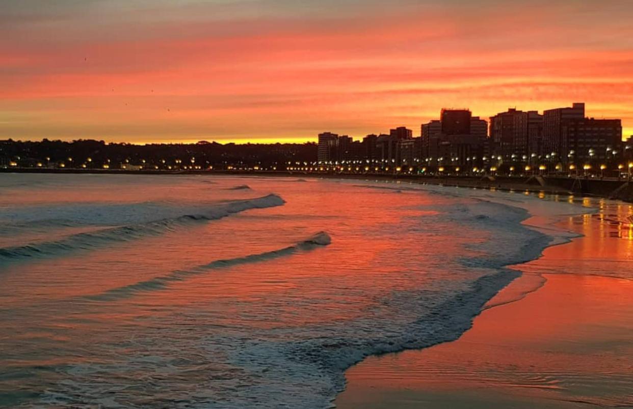 La Marina Apartamento Gijón Exterior foto